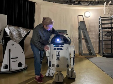  :        ,         R2-D2