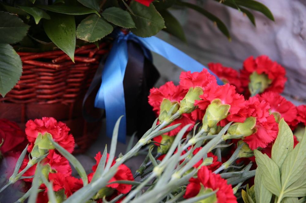 Дмитрий Скобликов: Почтил память жертв депортации народов Крыма Дмитрий Скобликов: Почтил память жертв депортации народов Крыма