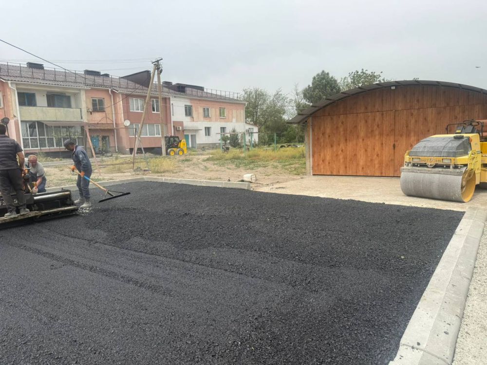 Антон Кравец: Провел мониторинг хода ремонтных работ на дворовой территории многоквартирного дома в с.Емельяновка Антон Кравец: Провел мониторинг хода ремонтных работ на дворовой территории многоквартирного дома в с.Емельяновка