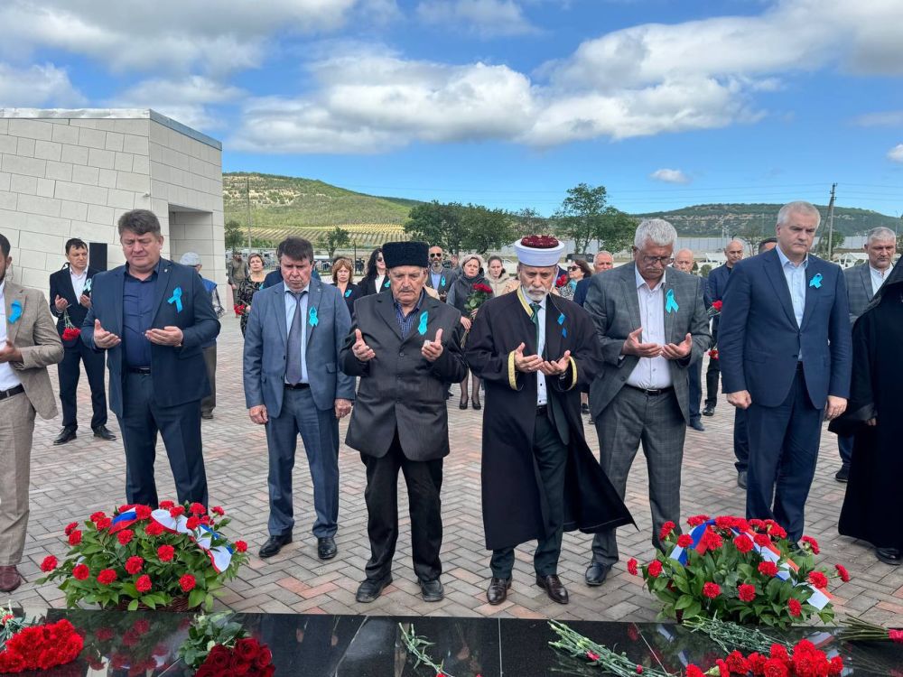 Ольга Урайкина: В Бахчисарайском районе на территории мемориального комплекса "Путь возрождения реабилитированных народов Крыма" неподалеку от станции Сирень состоялся Траурный митинг Ольга Урайкина: В Бахчисарайском районе на территории мемориального комплекса "Путь возрождения реабилитированных народов Крыма" неподалеку от станции Сирень состоялся Траурный митинг