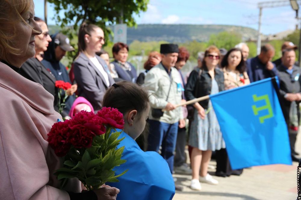 Дмитрий Скобликов: Почтил память жертв депортации народов Крыма