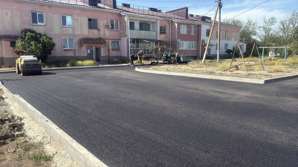 Антон Кравец: Провел мониторинг хода ремонтных работ на дворовой территории многоквартирного дома в с.Емельяновка Антон Кравец: Провел мониторинг хода ремонтных работ на дворовой территории многоквартирного дома в с.Емельяновка