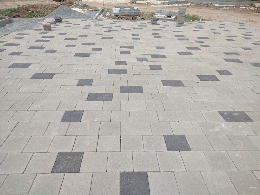 Денис Олейник: Сегодня выехал на место, чтобы проконтролировать ход работ по благоустройству дворовой территории около многоквартирных домов в селе Ботаническое Денис Олейник: Сегодня выехал на место, чтобы проконтролировать ход работ по благоустройству дворовой территории около многоквартирных домов в селе Ботаническое