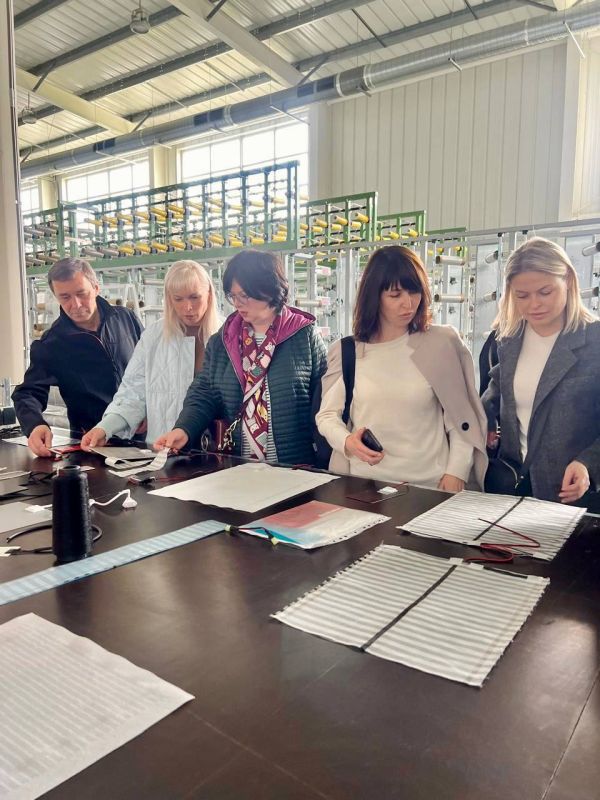 Комитет Государственного Совета Республики Крым по экономической, бюджетно-финансовой, инвестиционной и налоговой политике, возглавляемый Ольгой Виноградовой, в ходе рабочей поездки с участием первого заместителя... Комитет Государственного Совета Республики Крым по экономической, бюджетно-финансовой, инвестиционной и налоговой политике, возглавляемый Ольгой Виноградовой, в ходе рабочей поездки с участием первого заместителя...