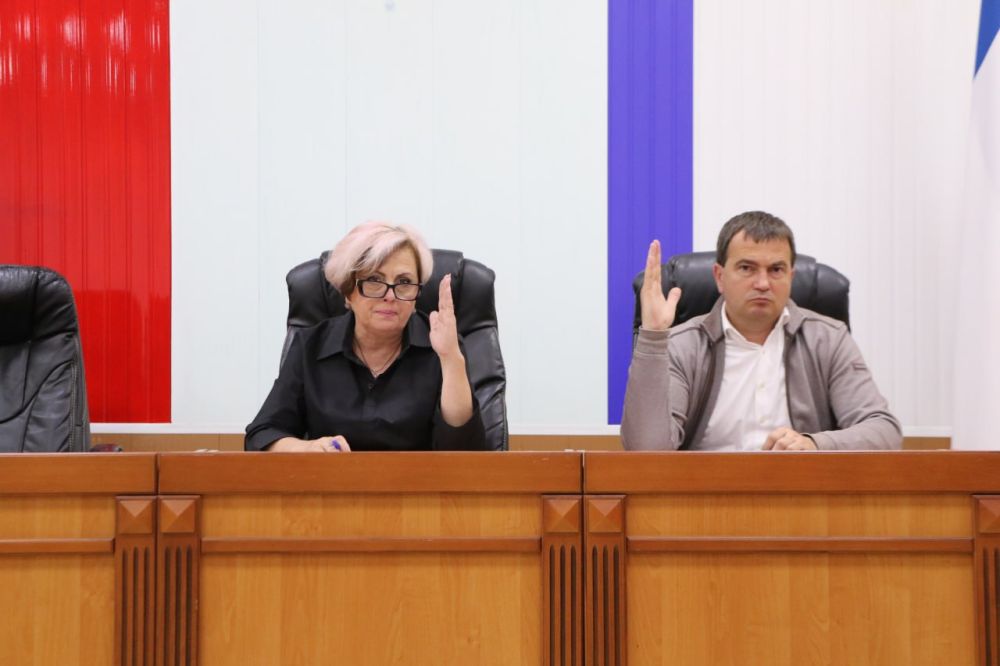 Ольга Урайкина: Сегодня в большом зале администрации Бахчисарайского района состоялась 12-я сессия Бахчисарайского районного совета 3-го созыва Ольга Урайкина: Сегодня в большом зале администрации Бахчисарайского района состоялась 12-я сессия Бахчисарайского районного совета 3-го созыва