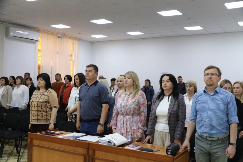 Ольга Урайкина: Сегодня в большом зале администрации Бахчисарайского района состоялась 12-я сессия Бахчисарайского районного совета 3-го созыва Ольга Урайкина: Сегодня в большом зале администрации Бахчисарайского района состоялась 12-я сессия Бахчисарайского районного совета 3-го созыва