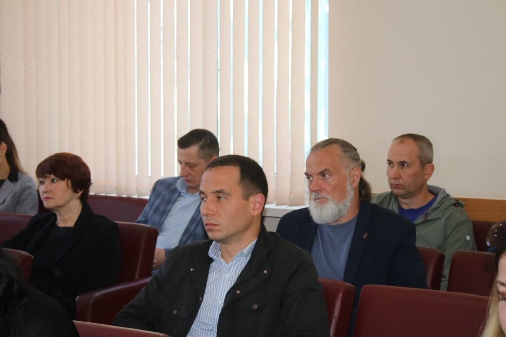 Ход капитальных работ на муниципальных объектах рассмотрели в администрации Феодосии Ход капитальных работ на муниципальных объектах рассмотрели в администрации Феодосии