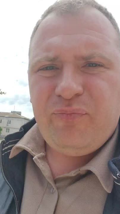 Денис Олейник: Сегодня выехал на место, чтобы проконтролировать ход работ по благоустройству дворовой территории около многоквартирных домов в селе Ботаническое