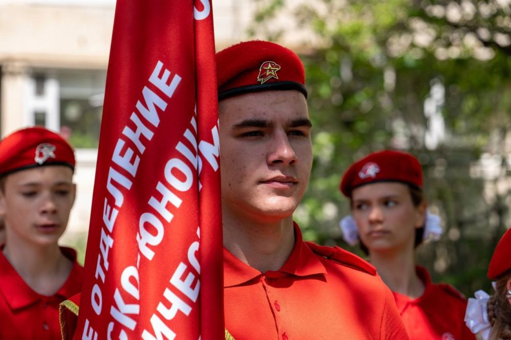 Сегодня в России празднуют День детских общественных объединений Сегодня в России празднуют День детских общественных объединений