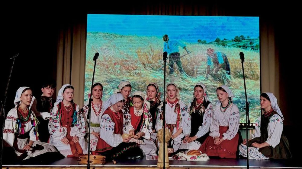 В Симферополе состоялся праздник фольклора «Живая нить традиций» В Симферополе состоялся праздник фольклора «Живая нить традиций»