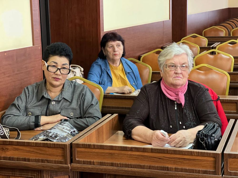 Игорь Ивин: По поручению Главы Республики Крым Сергея Аксёнова продолжаем проводить встречи с руководителями ресурсоснабжающих организаций, управляющих компаний и председателями МКД Игорь Ивин: По поручению Главы Республики Крым Сергея Аксёнова продолжаем проводить встречи с руководителями ресурсоснабжающих организаций, управляющих компаний и председателями МКД