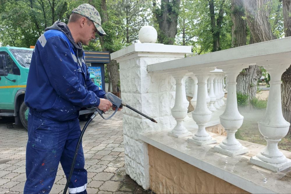 Александр Юрьев: Продолжаем работу по подготовке наших набережных к курортному сезону Александр Юрьев: Продолжаем работу по подготовке наших набережных к курортному сезону