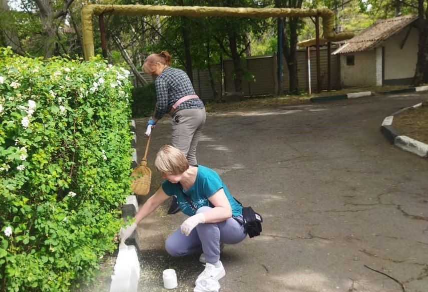 Работники КЖД приняли участие в субботнике Работники КЖД приняли участие в субботнике
