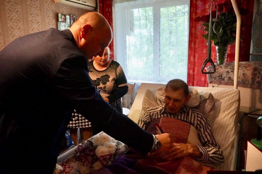 Сегодня 100-летний юбилей отмечает фронтовик, герой Великой Отечественной войны, Почётный гражданин города-героя Керчи Владимира ЛЫСЕНКО Сегодня 100-летний юбилей отмечает фронтовик, герой Великой Отечественной войны, Почётный гражданин города-героя Керчи Владимира ЛЫСЕНКО
