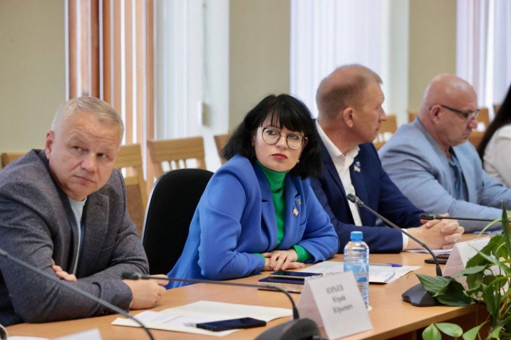 На заседании Комитета ГС РК по аграрной политике и развитию сельских территорий под председательством Василия Рогатина при участии заместителя Председателя ГС РК Айдера Типпы обсуждался ущерб, нанесённый сельскохозяйственным... На заседании Комитета ГС РК по аграрной политике и развитию сельских территорий под председательством Василия Рогатина при участии заместителя Председателя ГС РК Айдера Типпы обсуждался ущерб, нанесённый сельскохозяйственным...