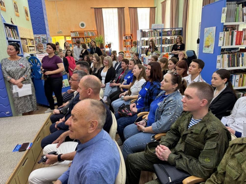 В Черноморском районе презентовали сборник стихов ветерана ВОВ Ивана Щуся В Черноморском районе презентовали сборник стихов ветерана ВОВ Ивана Щуся
