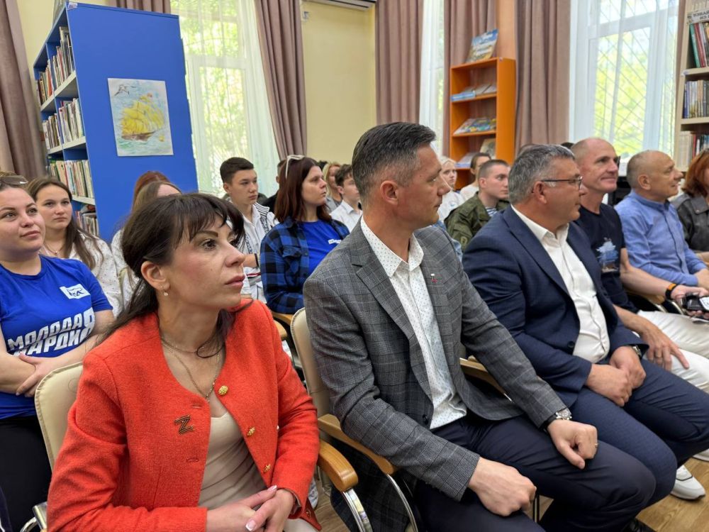 В Черноморском районе презентовали сборник стихов ветерана ВОВ Ивана Щуся В Черноморском районе презентовали сборник стихов ветерана ВОВ Ивана Щуся