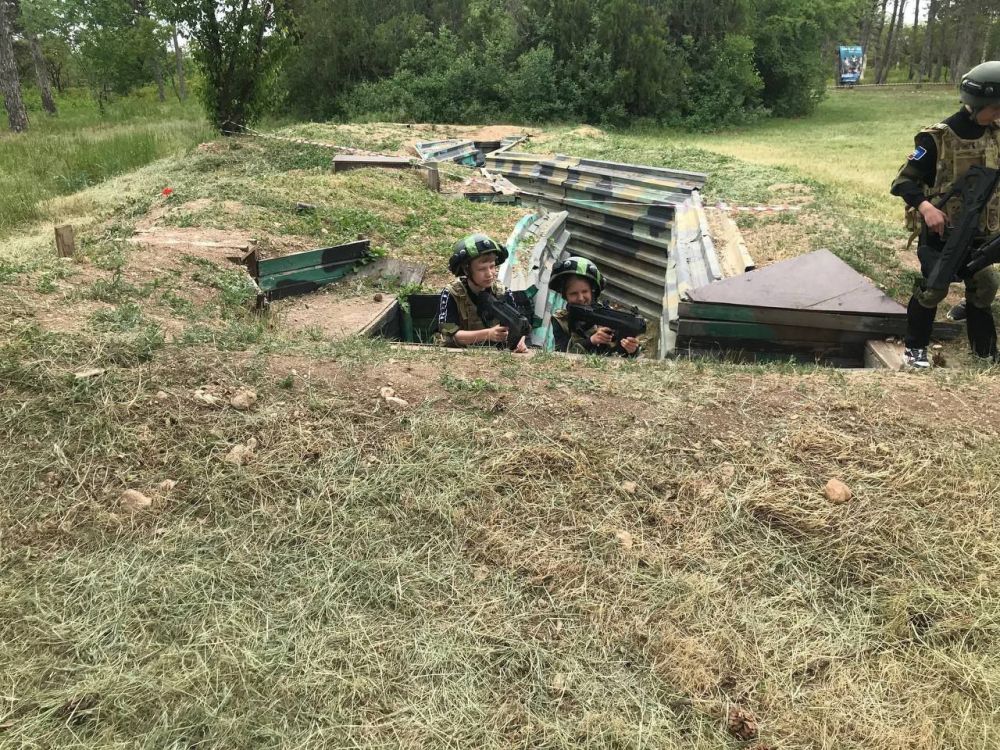 В Аграрном прошел региональный этап военно-патриотической игры «Зарница 2.0» В Аграрном прошел региональный этап военно-патриотической игры «Зарница 2.0»