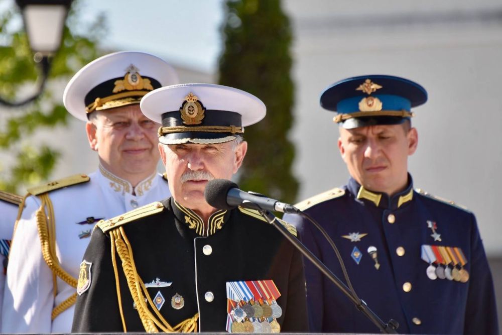 Владимир Немцев: Сегодня в филиале Нахимовского военно-морского училища прошёл последний звонок Владимир Немцев: Сегодня в филиале Нахимовского военно-морского училища прошёл последний звонок