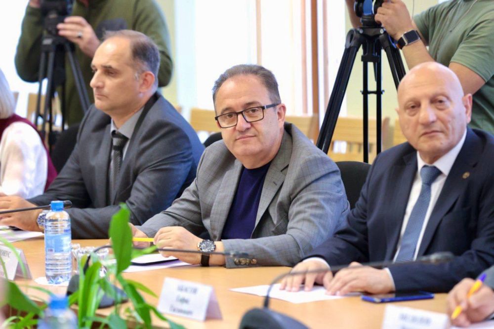 На заседании Комитета ГС РК по межнациональным отношениям под председательством Эдипа Гафарова обсудили реализацию госпрограмм для реабилитированных народов и вклад гражданского общества в укрепление межнационального согласия На заседании Комитета ГС РК по межнациональным отношениям под председательством Эдипа Гафарова обсудили реализацию госпрограмм для реабилитированных народов и вклад гражданского общества в укрепление межнационального согласия