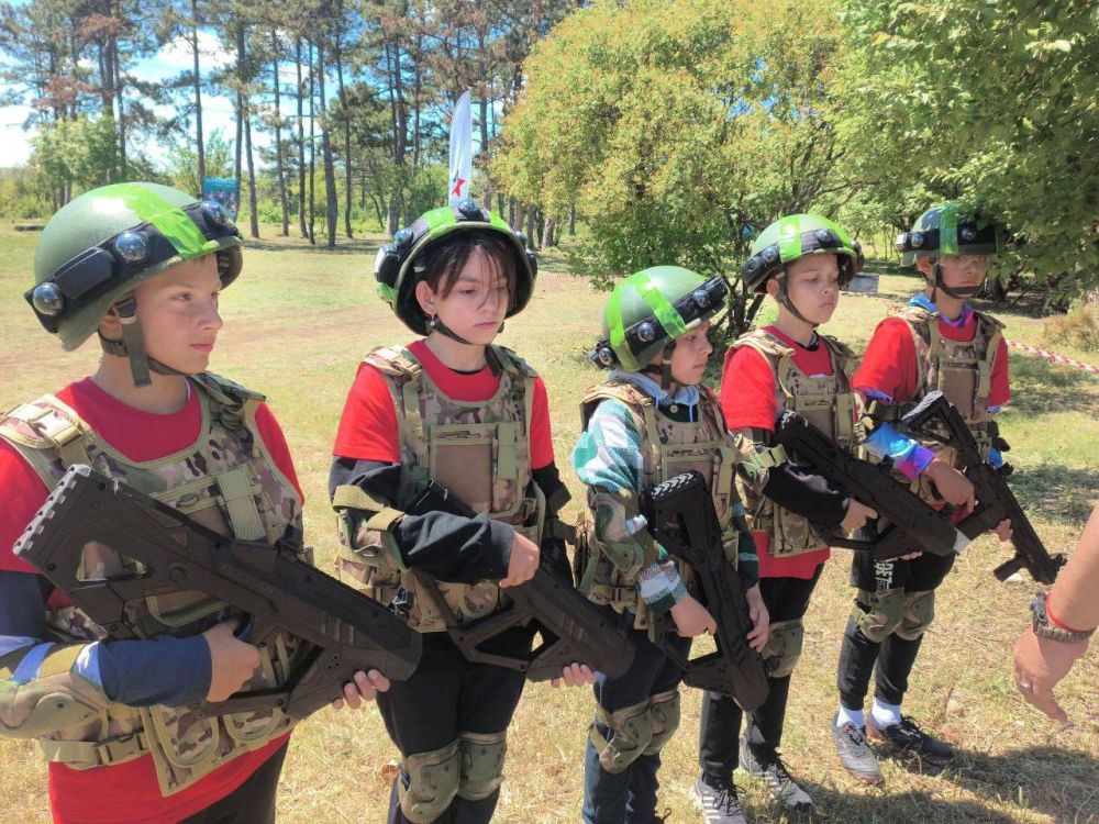 Антон Кравец: 16-18 мая в пгт. Аграрном, на базе КФУ состоялся региональный этап военно-патриотической игры Зарница 2.0! Антон Кравец: 16-18 мая в пгт. Аграрном, на базе КФУ состоялся региональный этап военно-патриотической игры Зарница 2.0!