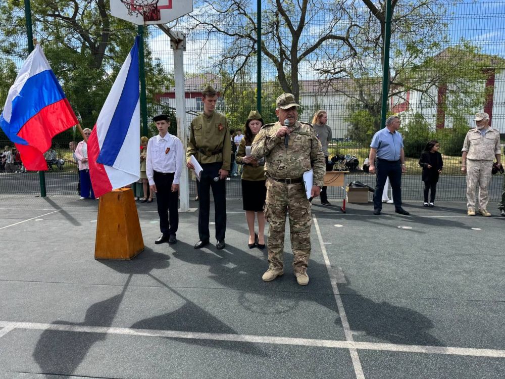 Александр Дудинов: В Черноморском районе прошел «Смотр строя и песни», посвященный 80-летию Победы в Великой Отечественной войне Александр Дудинов: В Черноморском районе прошел «Смотр строя и песни», посвященный 80-летию Победы в Великой Отечественной войне