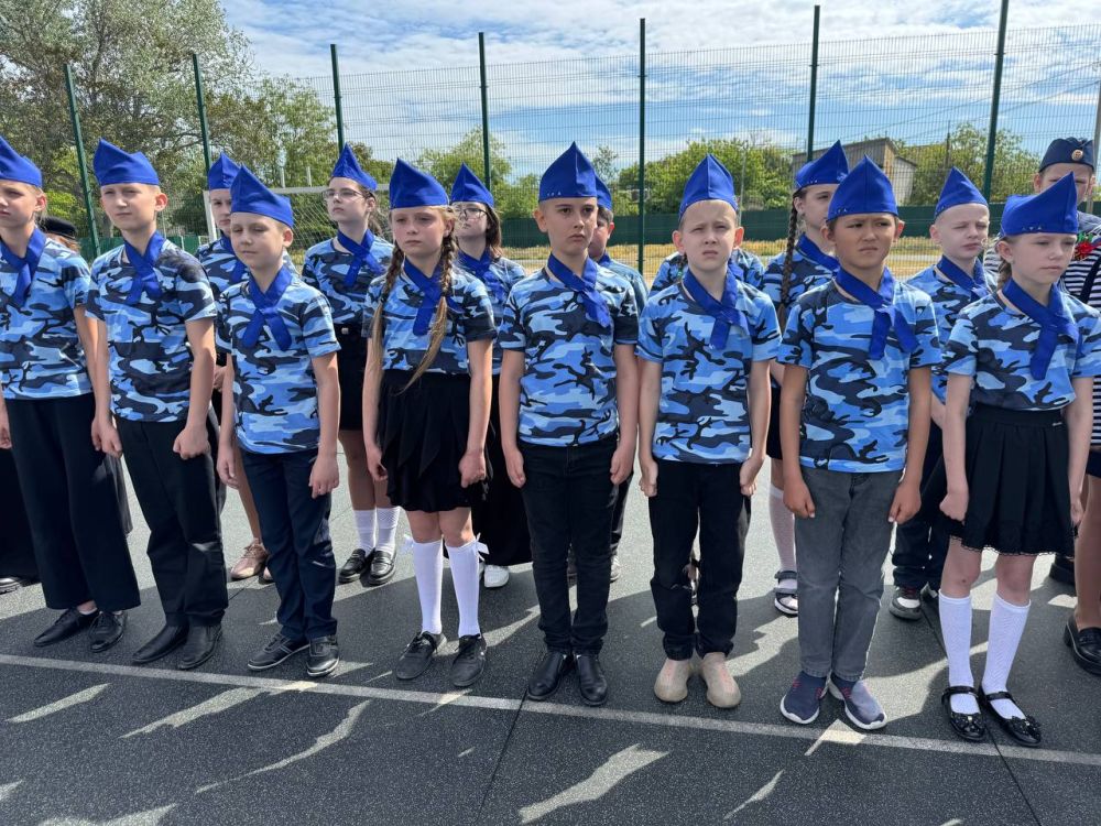 Александр Дудинов: В Черноморском районе прошел «Смотр строя и песни», посвященный 80-летию Победы в Великой Отечественной войне Александр Дудинов: В Черноморском районе прошел «Смотр строя и песни», посвященный 80-летию Победы в Великой Отечественной войне