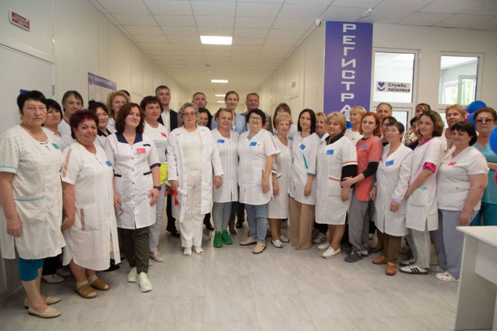 В Белогорском районе состоялось торжественное открытие новой модульной поликлиники, которая пришла на смену зданию, возведённому в 1921 году В Белогорском районе состоялось торжественное открытие новой модульной поликлиники, которая пришла на смену зданию, возведённому в 1921 году