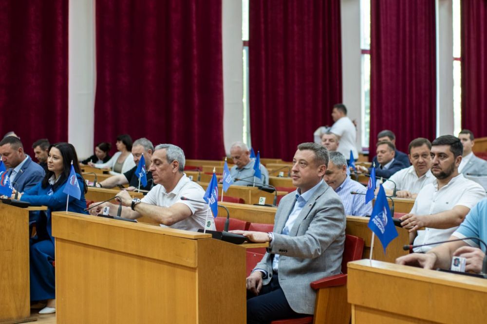 23 мая под председательством главы муниципального образования городского округа Симферополь Республики Крым – председателя Симферопольского городского совета Виктора Агеева состоялась 19-я внеочередная сессия 23 мая под председательством главы муниципального образования городского округа Симферополь Республики Крым – председателя Симферопольского городского совета Виктора Агеева состоялась 19-я внеочередная сессия