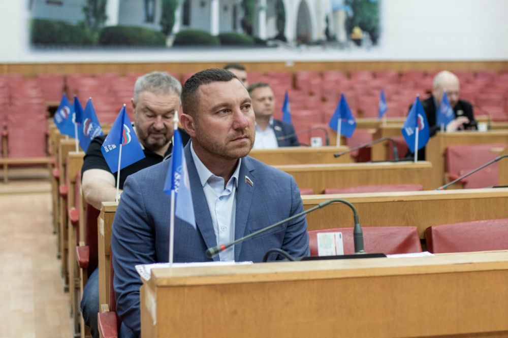 23 мая под председательством главы муниципального образования городского округа Симферополь Республики Крым – председателя Симферопольского городского совета Виктора Агеева состоялась 19-я внеочередная сессия 23 мая под председательством главы муниципального образования городского округа Симферополь Республики Крым – председателя Симферопольского городского совета Виктора Агеева состоялась 19-я внеочередная сессия