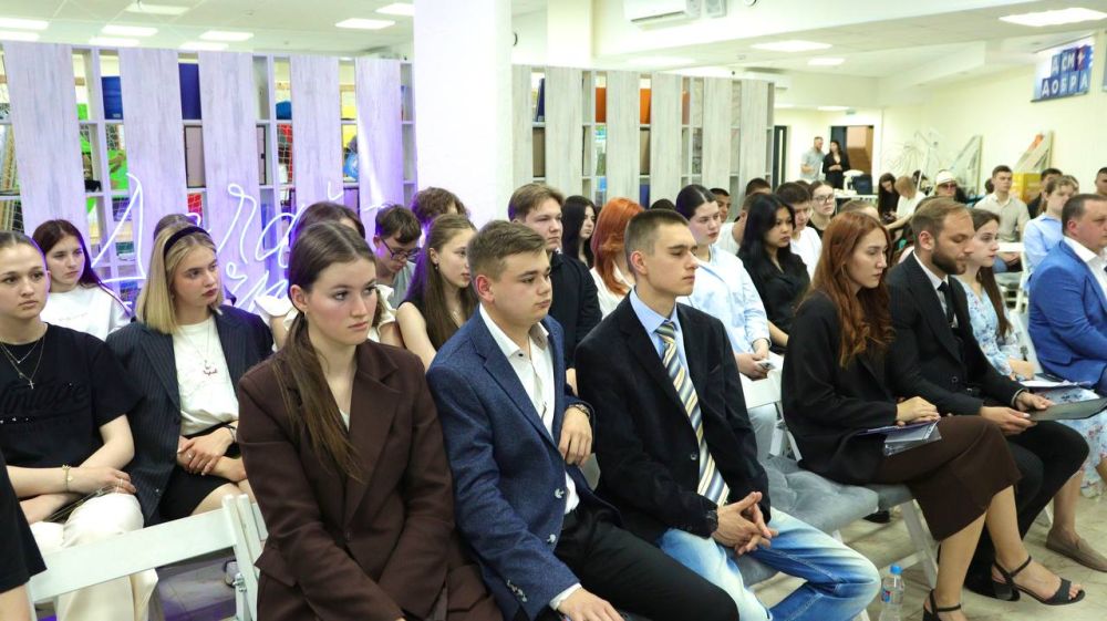 Анастасия Гридчина: На площадке «Ресурсного центра поддержки добровольчества в сфере культуры безопасности и ликвидации последствий стихийных бедствий» состоялся открытый диалог, посвященный актуальной теме: «Значение... Анастасия Гридчина: На площадке «Ресурсного центра поддержки добровольчества в сфере культуры безопасности и ликвидации последствий стихийных бедствий» состоялся открытый диалог, посвященный актуальной теме: «Значение...