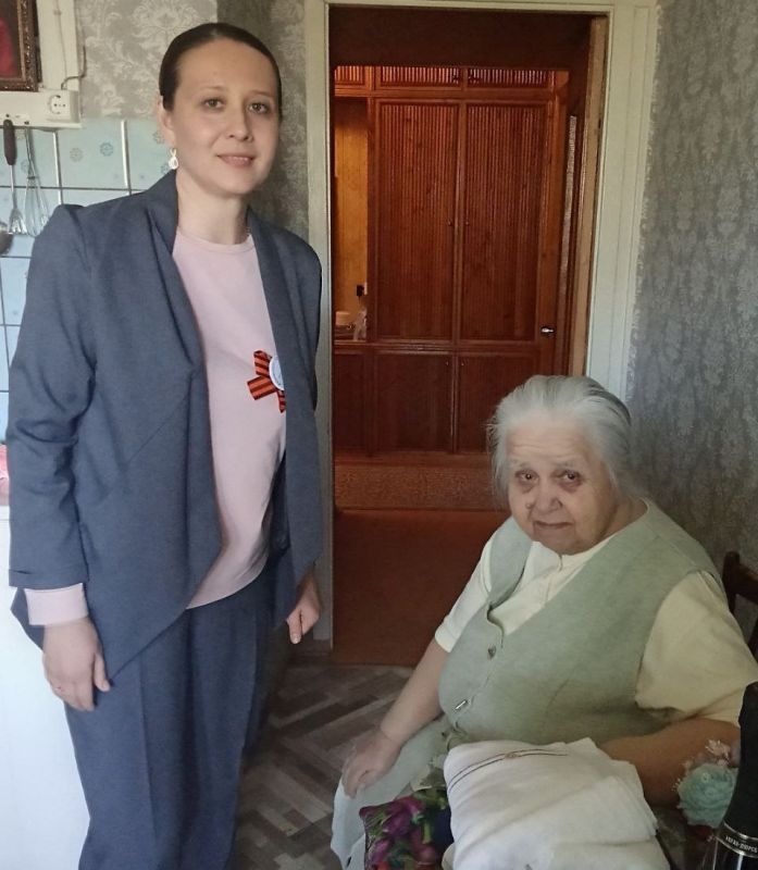 «Я никого не спасла, не совершила ничего выдающегося, я просто осталась жить»…Сегодня в рубрике «Портрет героя» мы расскажем также о жительнице города Алушты с очень непростой судьбой. «Я никого не спасла, не совершила ничего выдающегося, я просто осталась жить»…Сегодня в рубрике «Портрет героя» мы расскажем также о жительнице города Алушты с очень непростой судьбой.