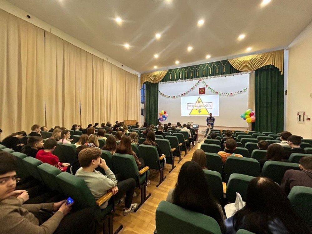 ГУП РК «Крымэнерго» напоминает: начало летних каникул — время вспомнить с детьми правила электробезопасности! ГУП РК «Крымэнерго» напоминает: начало летних каникул — время вспомнить с детьми правила электробезопасности!