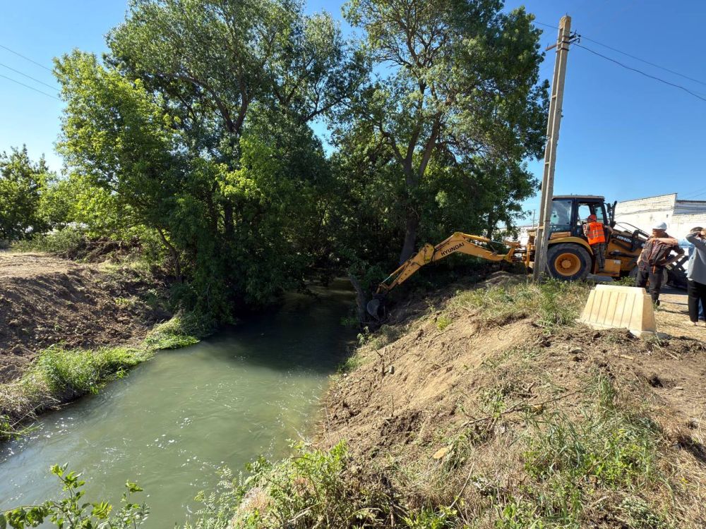 Антон Кравец: Провел мониторинг хода работ искусственного дорожного сооружения на автомобильной дороге общего пользования межмуниципального значения Нижнегорский - Белогорск - Фрунзе - Жемчужина Антон Кравец: Провел мониторинг хода работ искусственного дорожного сооружения на автомобильной дороге общего пользования межмуниципального значения Нижнегорский - Белогорск - Фрунзе - Жемчужина