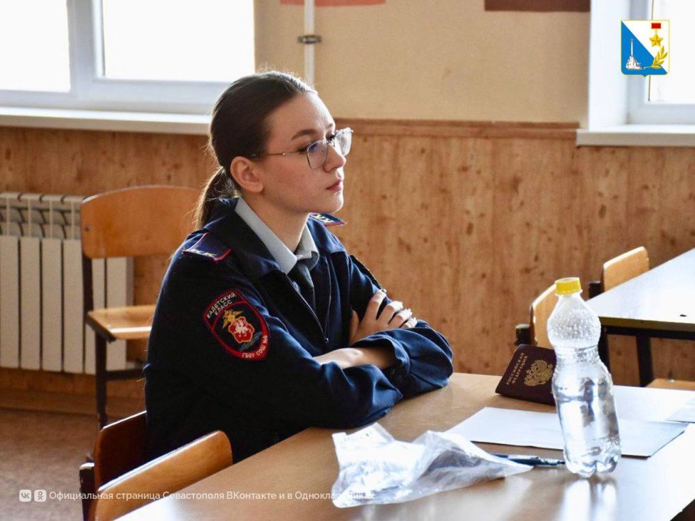 Севастопольские выпускники сдали первые ЕГЭ Севастопольские выпускники сдали первые ЕГЭ