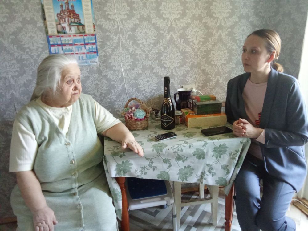 «Я никого не спасла, не совершила ничего выдающегося, я просто осталась жить»…Сегодня в рубрике «Портрет героя» мы расскажем также о жительнице города Алушты с очень непростой судьбой. «Я никого не спасла, не совершила ничего выдающегося, я просто осталась жить»…Сегодня в рубрике «Портрет героя» мы расскажем также о жительнице города Алушты с очень непростой судьбой.