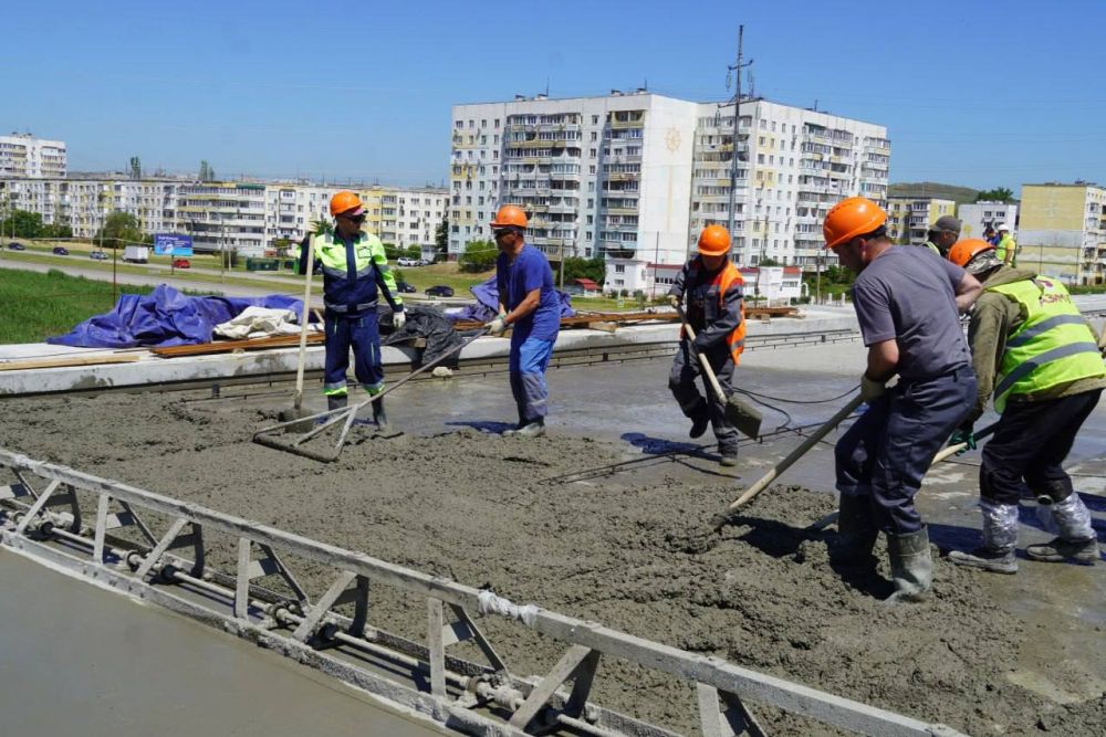 На объекте транспортной развязки с реконструкцией путепровода в районе шоссе Героев Сталинграда продолжаются строительные работы На объекте транспортной развязки с реконструкцией путепровода в районе шоссе Героев Сталинграда продолжаются строительные работы