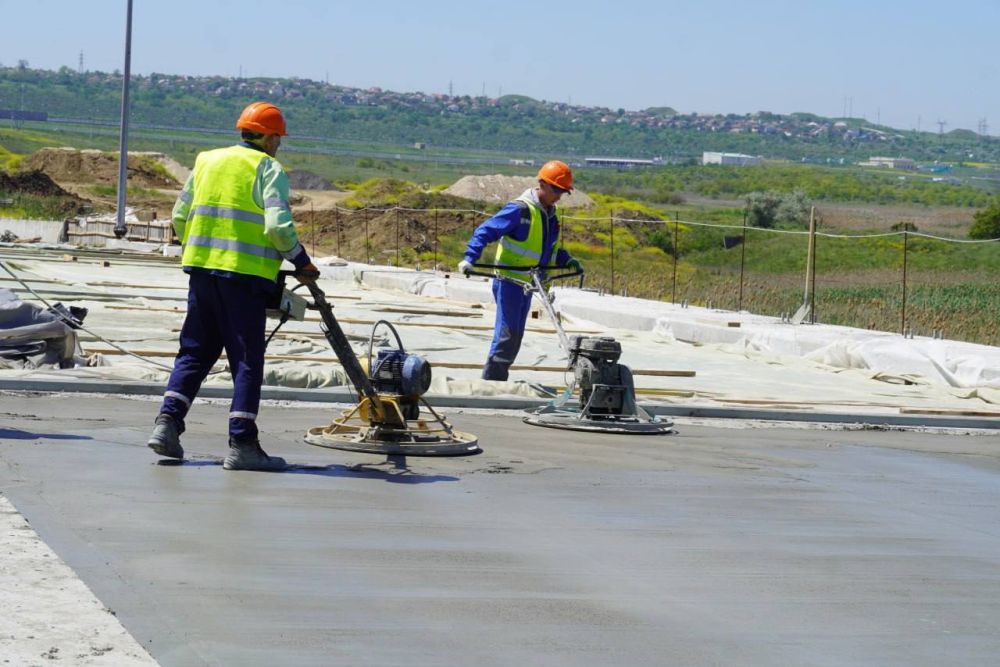 На объекте транспортной развязки с реконструкцией путепровода в районе шоссе Героев Сталинграда продолжаются строительные работы На объекте транспортной развязки с реконструкцией путепровода в районе шоссе Героев Сталинграда продолжаются строительные работы