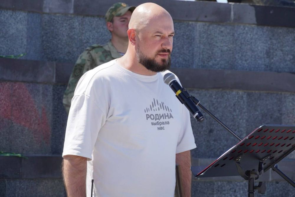 Керчь встретила участников экспедиции «Непокоренные» - молодежного проекта, приуроченного к 80-летию Победы в Великой Отечественной войне Керчь встретила участников экспедиции «Непокоренные» - молодежного проекта, приуроченного к 80-летию Победы в Великой Отечественной войне