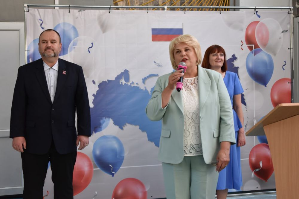 Галина Огнёва: Сегодня во всех школах Алуштинского муниципалитета прозвучал «Последний звонок»! Галина Огнёва: Сегодня во всех школах Алуштинского муниципалитета прозвучал «Последний звонок»!