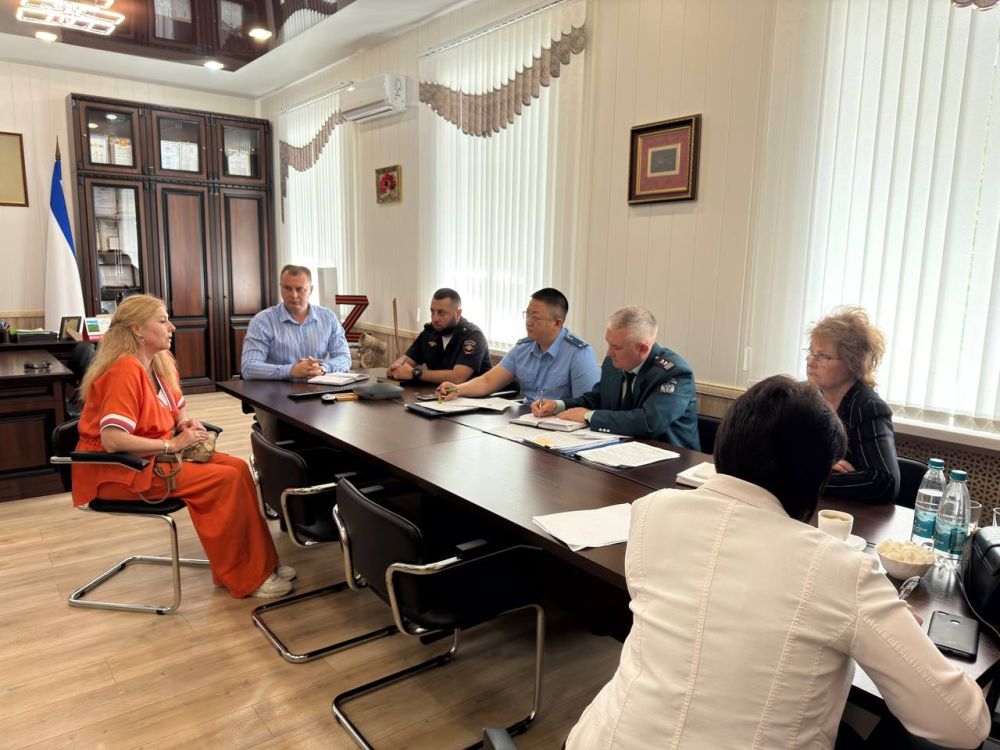 Антон Кравец: Возглавил заседание рабочей группы Межведомственной комиссии Республики Крым по противодействию нелегальной занятости в Нижнегорском районе