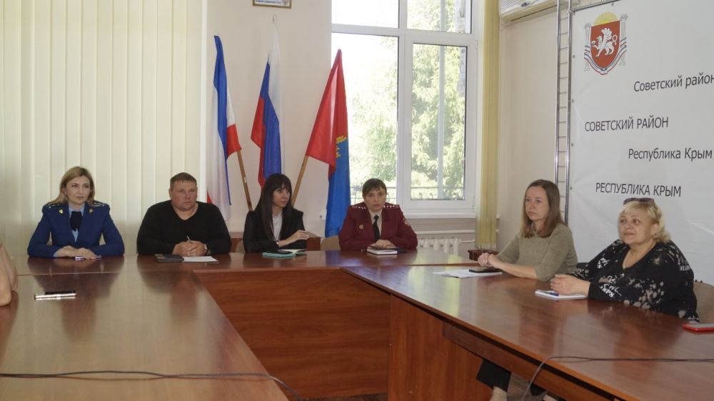 В администрации Советского района в рамках «Часа предпринимателя» состоялась встреча с хозяйствующими субъектами, оказывающими услуги общественного питания населению