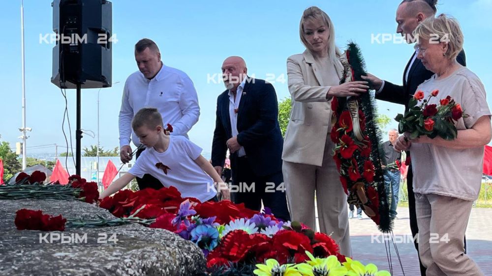 В Керчи отмечают день обороны Аджимушкайских каменоломен В Керчи отмечают день обороны Аджимушкайских каменоломен