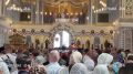 Торжественная литургия проходит в Свято-Владимирском кафедральном соборе на территории Херсонеса Таврического