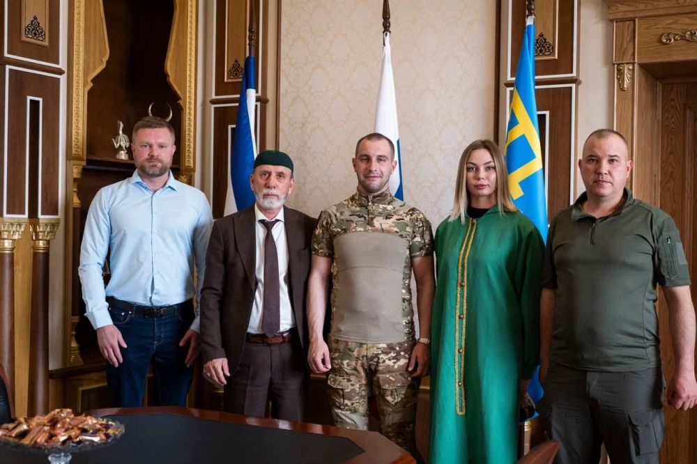 В рамках поддержки защитников Родины — военнослужащих СВО, Духовное управление мусульман Крыма и Севастополя, передало современный автомобиль военным, находящимся на передовой В рамках поддержки защитников Родины — военнослужащих СВО, Духовное управление мусульман Крыма и Севастополя, передало современный автомобиль военным, находящимся на передовой