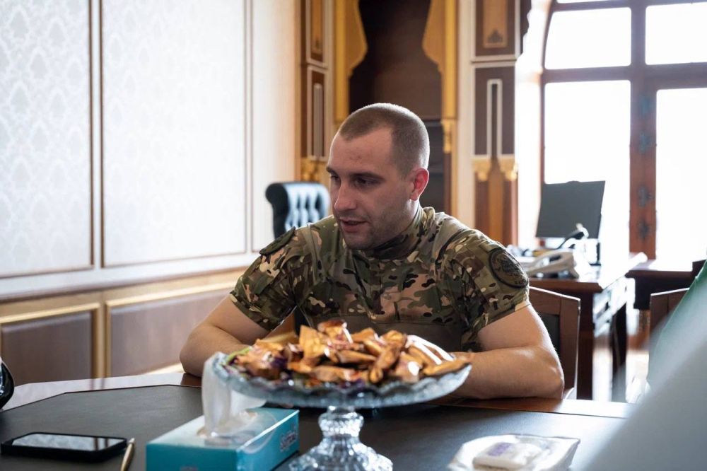 В рамках поддержки защитников Родины — военнослужащих СВО, Духовное управление мусульман Крыма и Севастополя, передало современный автомобиль военным, находящимся на передовой В рамках поддержки защитников Родины — военнослужащих СВО, Духовное управление мусульман Крыма и Севастополя, передало современный автомобиль военным, находящимся на передовой