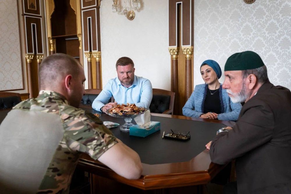 В рамках поддержки защитников Родины — военнослужащих СВО, Духовное управление мусульман Крыма и Севастополя, передало современный автомобиль военным, находящимся на передовой В рамках поддержки защитников Родины — военнослужащих СВО, Духовное управление мусульман Крыма и Севастополя, передало современный автомобиль военным, находящимся на передовой