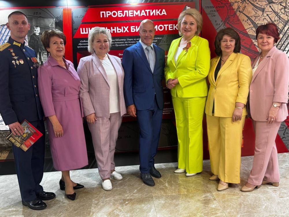 Екатерина Алтабаева: Сегодня в Совете Федерации приняла участие в открытии выставки «Великие книги Великой Победы. Должен знать каждый».