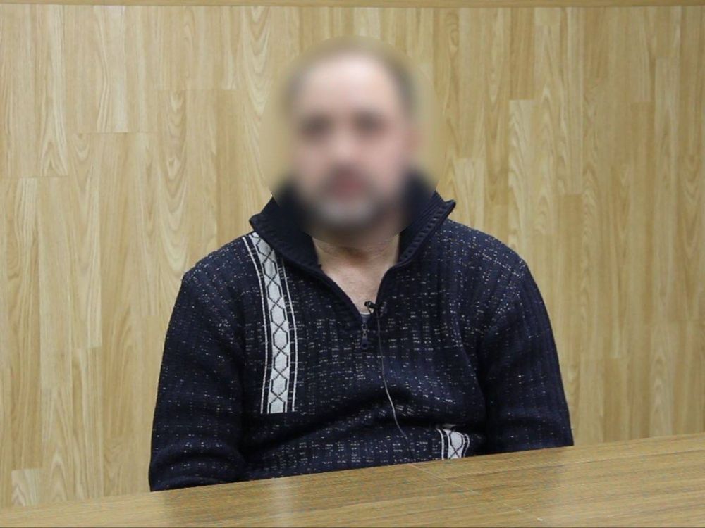 Двух севастопольцев будут судить за госизмену и подготовку теракта Двух севастопольцев будут судить за госизмену и подготовку теракта