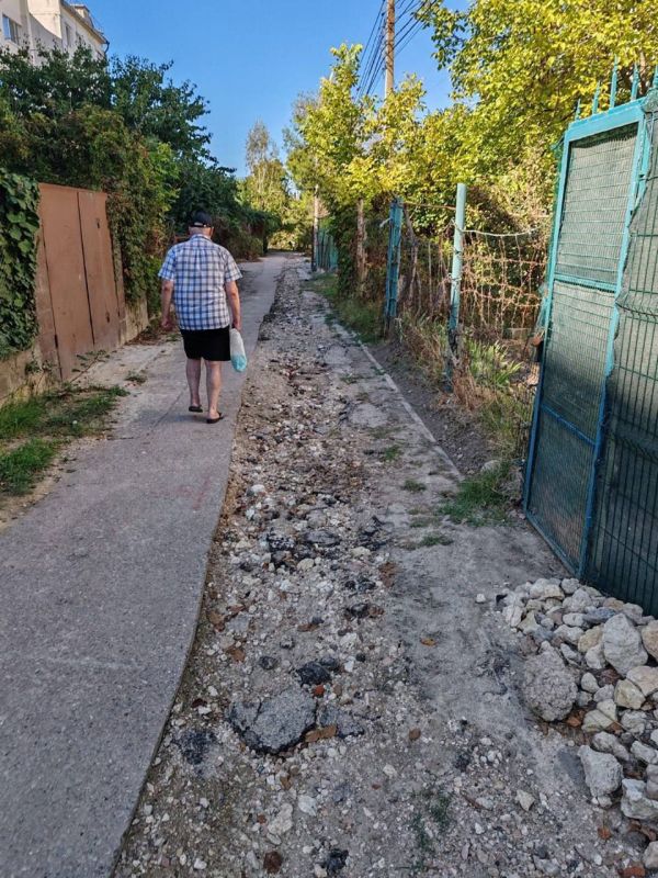 Владимир Немцев: Между домами №48 и №54 по улице Тараса Шевченко отремонтировали пешеходную дорожку